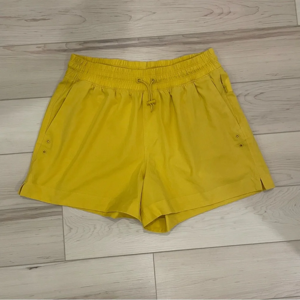 Old Navy Yellow Stretch Active Running Workout Athletic Shorts